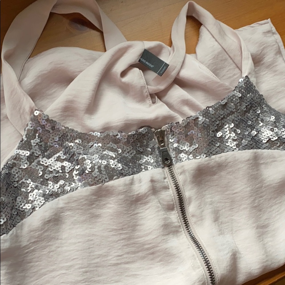Gorgeous Silk Tank w Sequin accent